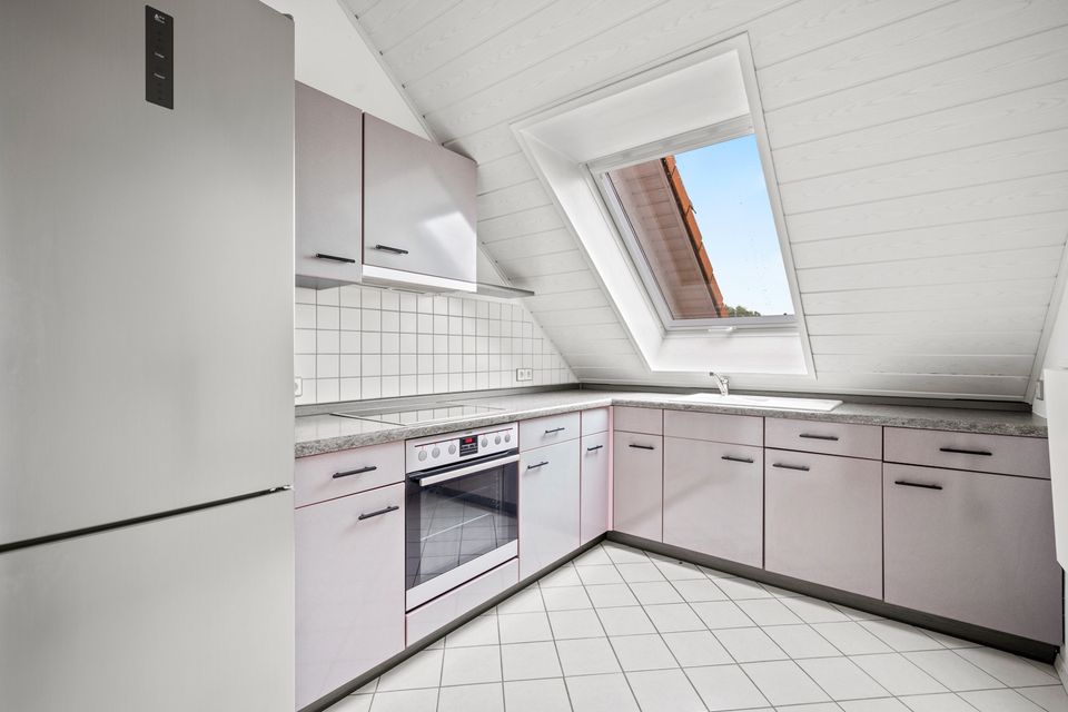 SOFORT bezugsfrei: Helle 3-Zimmerwohnung mit Balkon und Garage in Blumenfeld in Tengen