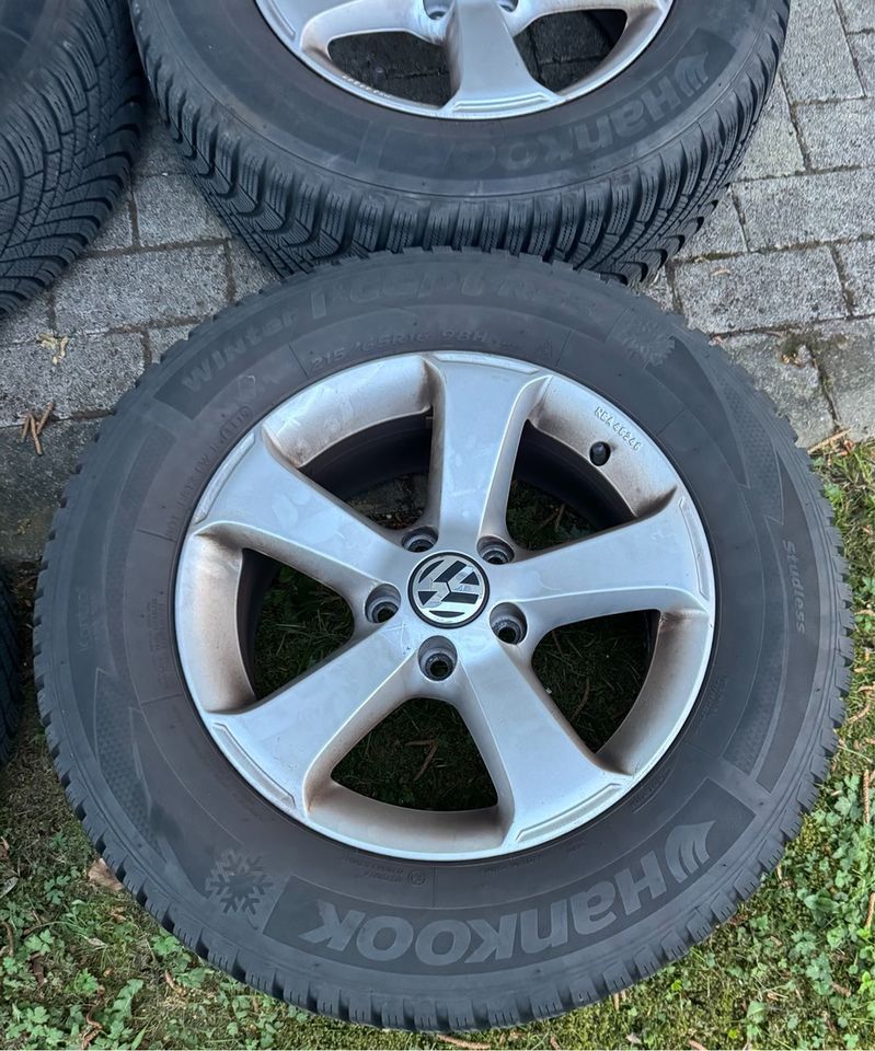 VW Tiguan Winterreifen auf Alufelgen 215/65R16 in Bochum