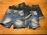 Jeans-Short - je 2x vorhanden - Größe 140 - wNeu Kiel - Hassee-Vieburg Vorschau