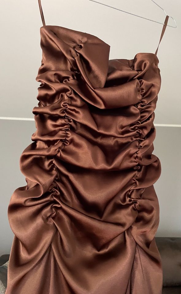 Trägerloses Abendkleid von LISSA Paris, glänzend braun, Gr. 36 in Villingen-Schwenningen