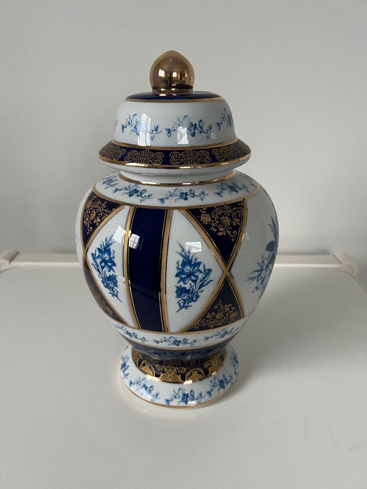 China Vase in Mandelbachtal