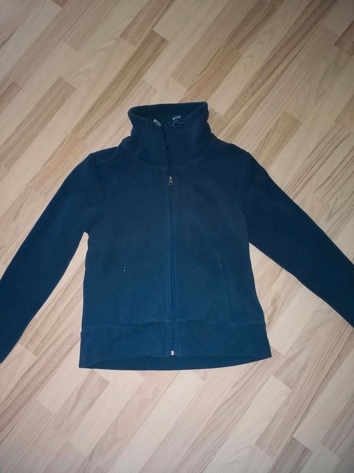 Fleecejacke Gr. 36/38 in Düsseldorf