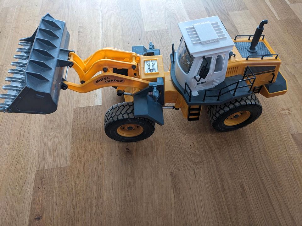 Carson Radlader 1:14 wheeled loader in Brunnthal