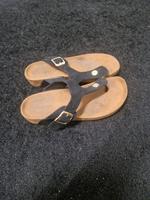 Graceland Flip Flops mit goldenen Elementen Nordrhein-Westfalen - Paderborn Vorschau
