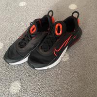 Nike Schuhe (38.5) schwarz, rot Köln - Nippes Vorschau
