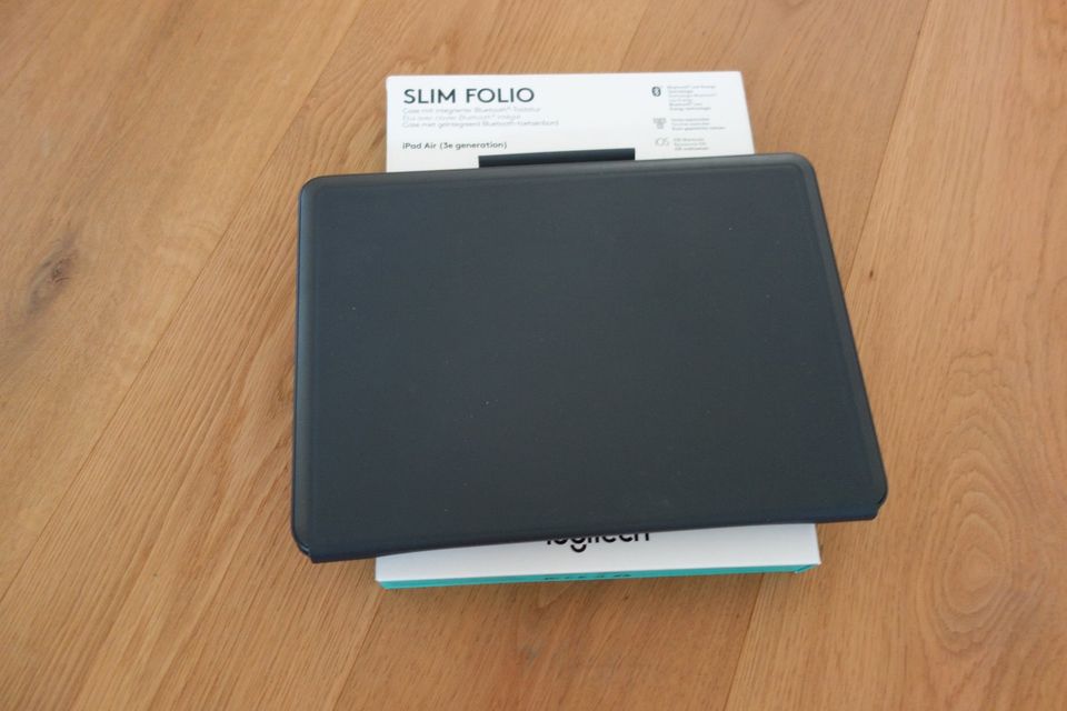 Logitech Slim Folio iPad Air 3. Gen OVP in Reutlingen