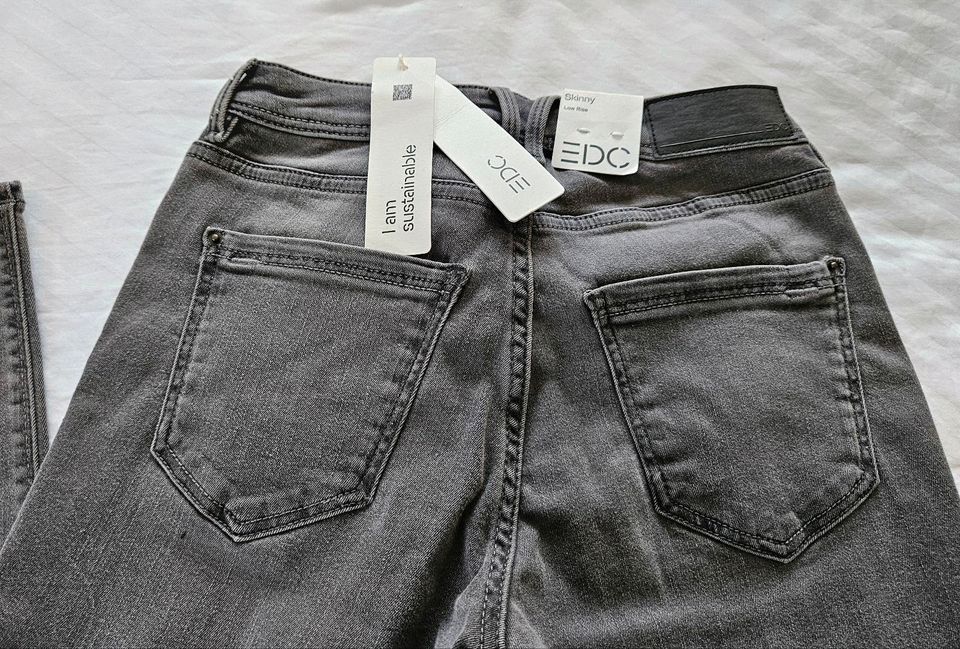 edc, Esprit, Jeans, Damen, NEU, grau, Skinny Low Rise, 26/32 in Kastellaun