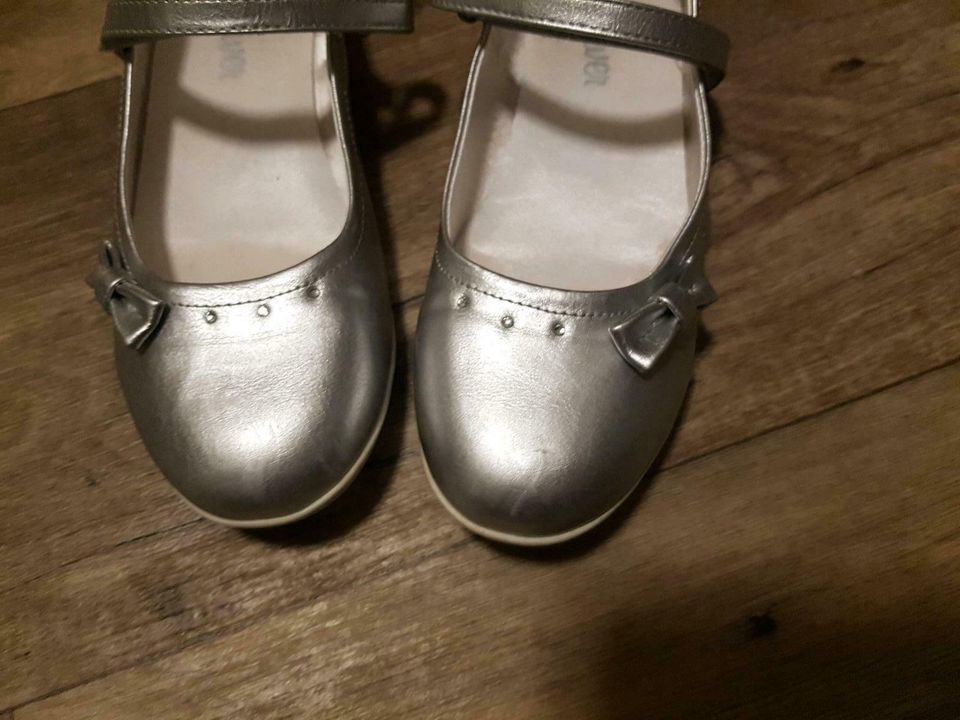 Ballerina silber Gr. 34 s. Oliver in Hopsten