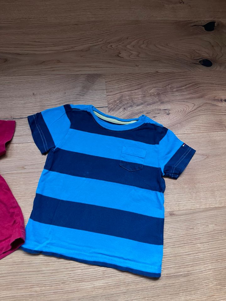 Jungen T-Shirt Set Tommy Hilfiger Gr. 80 18 Monate blau rot in Oberhausen