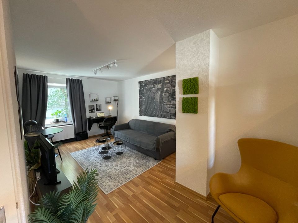 Unmöblierte Wohnung in Süd großes Studio mit seperater Küche/Bad in Essen