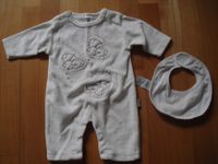 Baby Strampler H & M mit Lätzchen NEU Nordrhein-Westfalen - Recklinghausen Vorschau