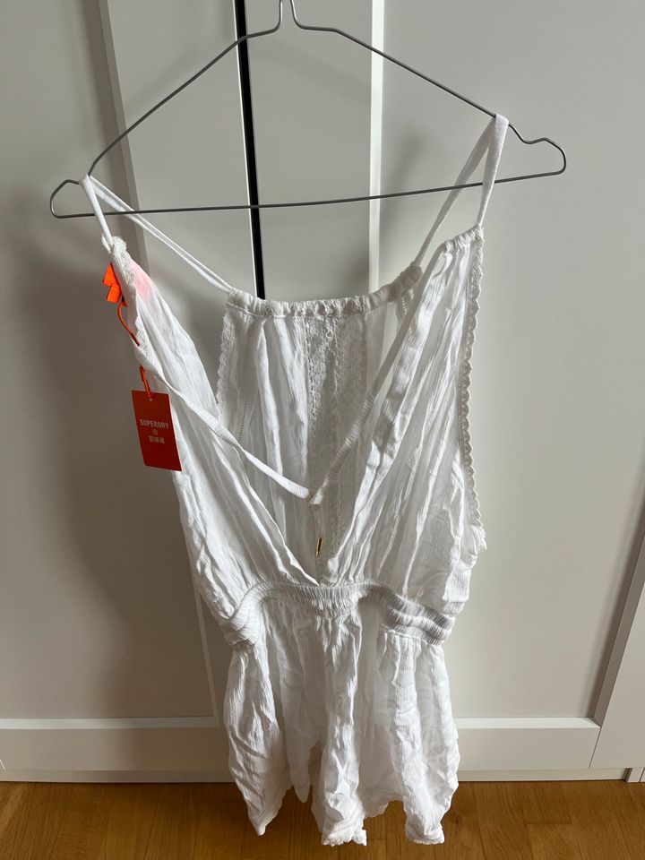 Jumpsuit Playsuit Superdry weiß 36 S in Frankfurt am Main