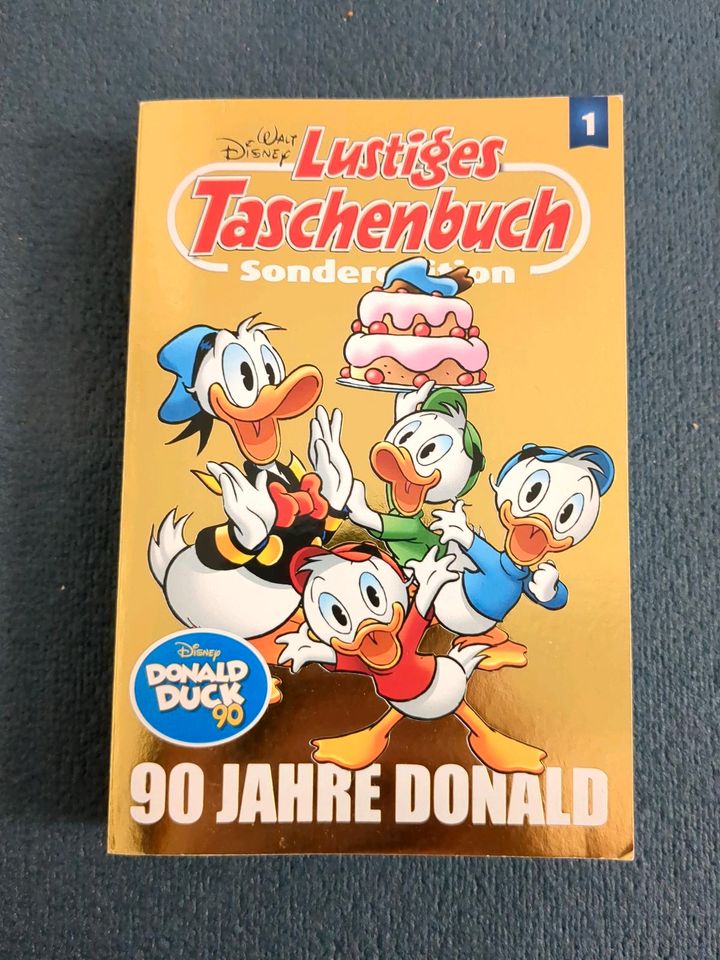 Lustiges Taschenbuch 90 Jahre Donald in Poing
