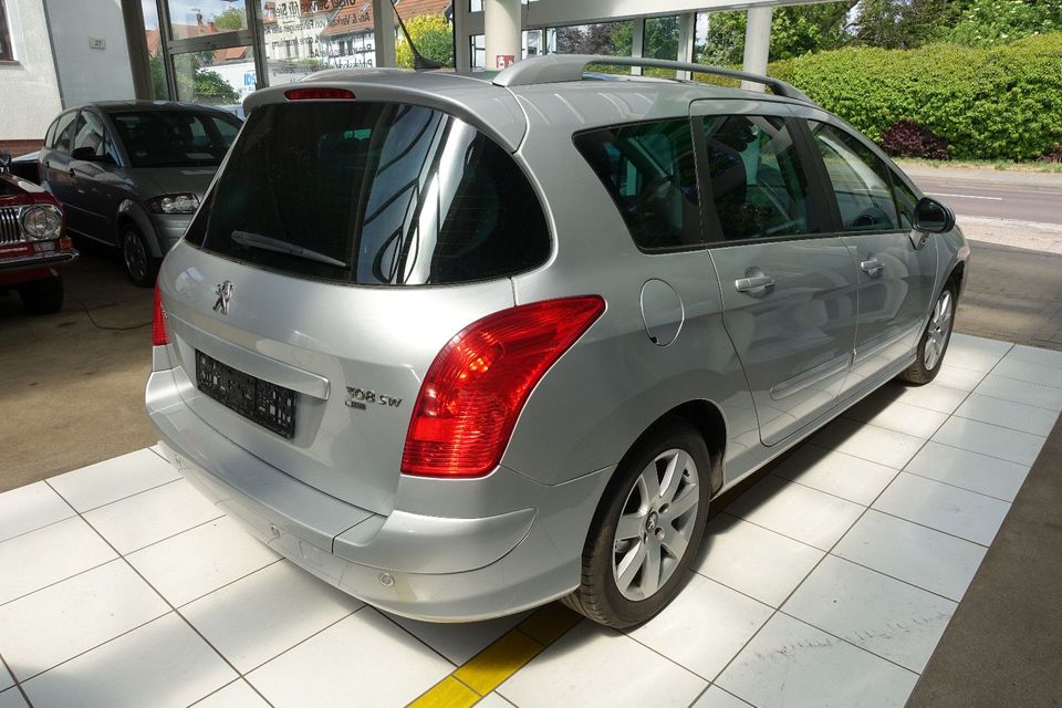 Peugeot 308 SW Business-Line in Magdeburg