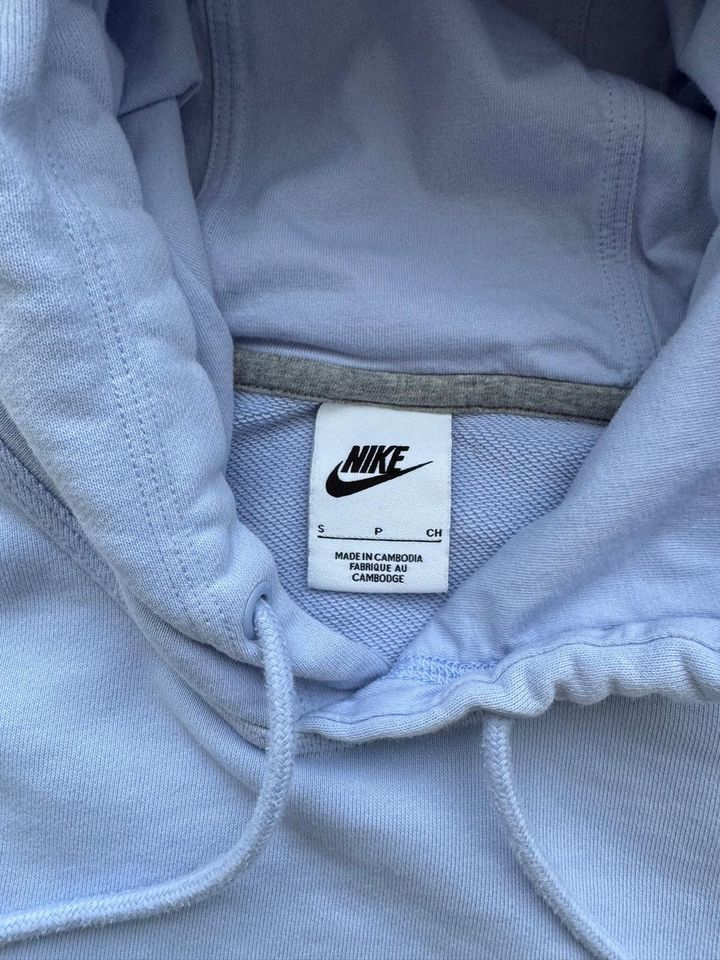 Nike Hoodie Größe S in Lenting