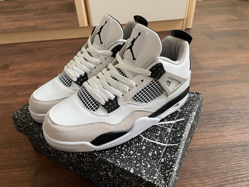 Jordan 4 Military Black in Hamm (Sieg)