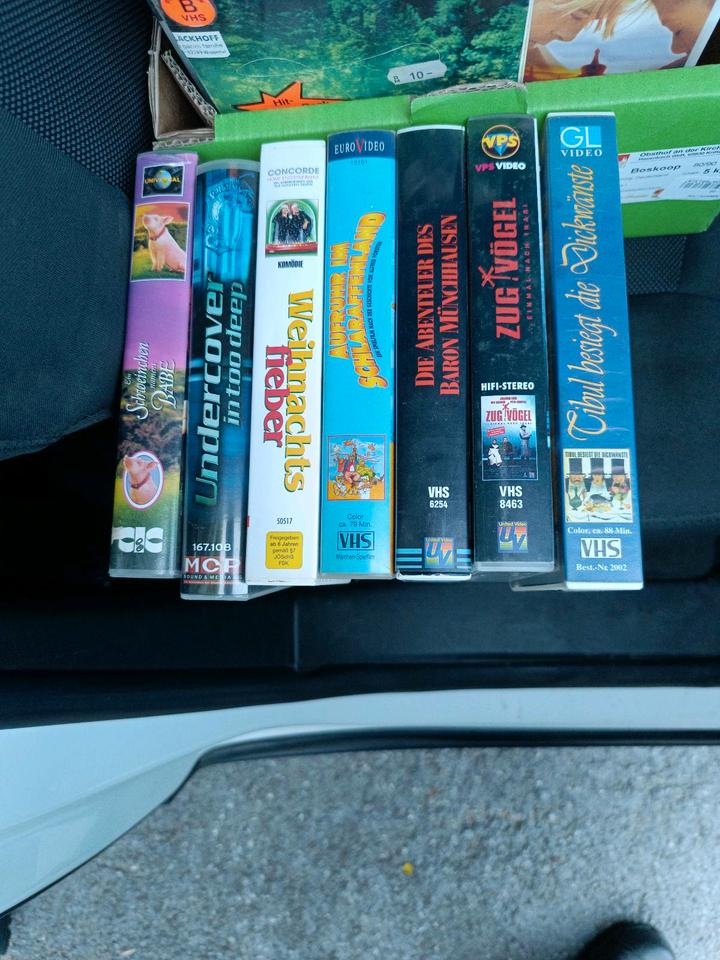 VHS Videokassetten zu verschenken in Mülheim Köln Holweide Zu