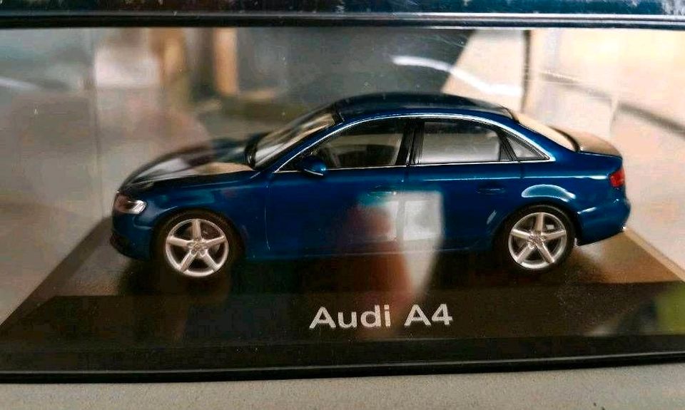 Audi A6 RS6 RS 6 C8 Avant tango rot Minichamps 2019 A4 blau 1:43 in Bannewitz