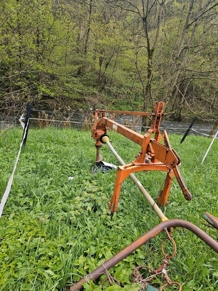 Erdbohrer Zapfwelle Dreipunktaufnahme in Kirchhundem