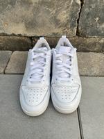 NIKE Sneakers Turnschuhe Gr.38 weiß Sachsen-Anhalt - Elsteraue Vorschau