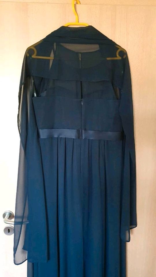 Festliches Kleid bodenlang blau mit Schultertuch/ Schal Größe 40 in Rickenbach