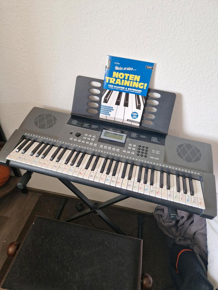 Startone MK-200 Keyboard mit Ständer, Hocker und Notenheft in Hagen