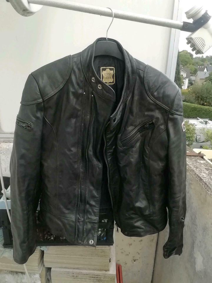 Motorrad Lederkombi Jacke IXS Gr. 54 schwarz (50) in Hemer