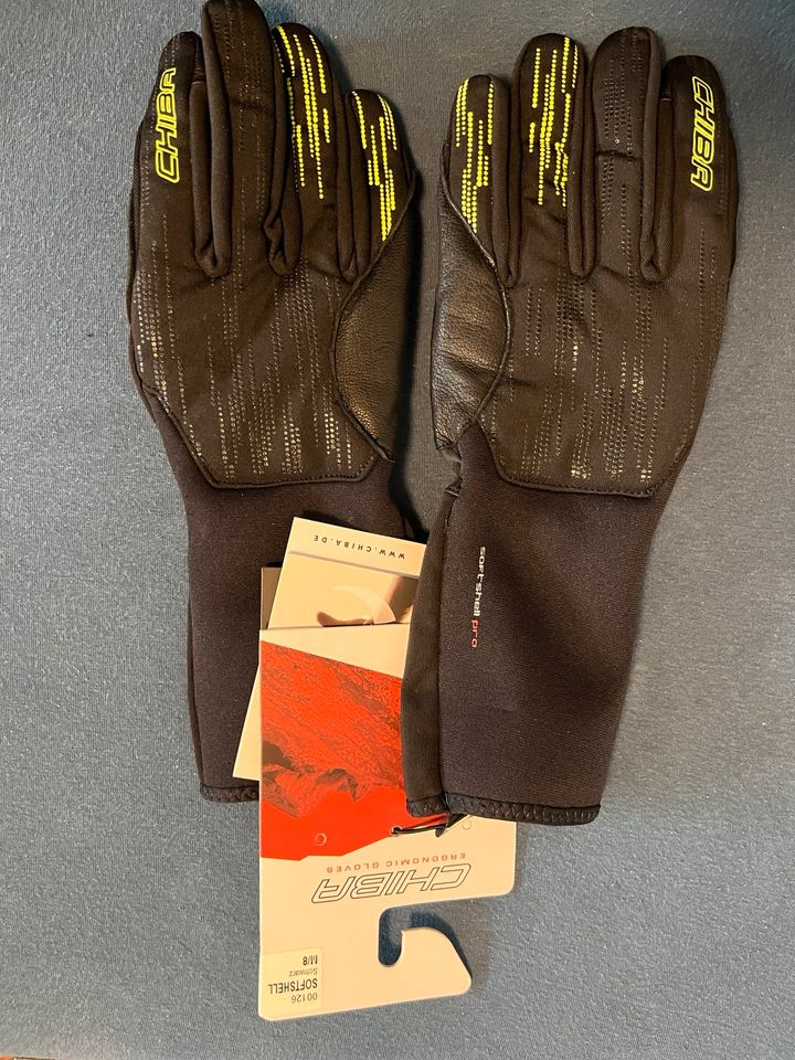 Handschuhe Chiba Softshell Größe M bzw. 8 in Ingolstadt