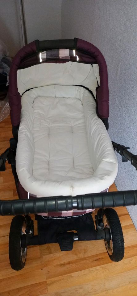 Kinderwagen 2 in 1 mit Zubehör in Pottenstein