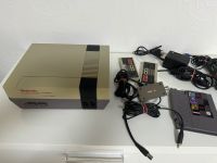 Nintendo NES mit Spiel 3in1 und Zubehör Mitte - Wedding Vorschau