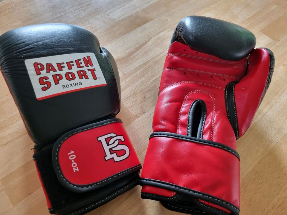 Paffen Sport Boxhandschuhe 10-oz/ Bandagen in Gütersloh