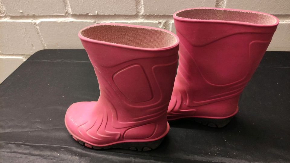 Kinderschuhe Winterstiefel Gummistiefel  Größen: 23, 24, 25 in Aachen