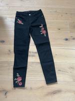 Jeans mit Blumenstickerei von Orsay Hessen - Vöhl Vorschau