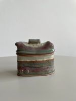 Handgetöpferte Deckeldose aus Ton getöpferte Dose Keramik Hessen - Wiesbaden Vorschau