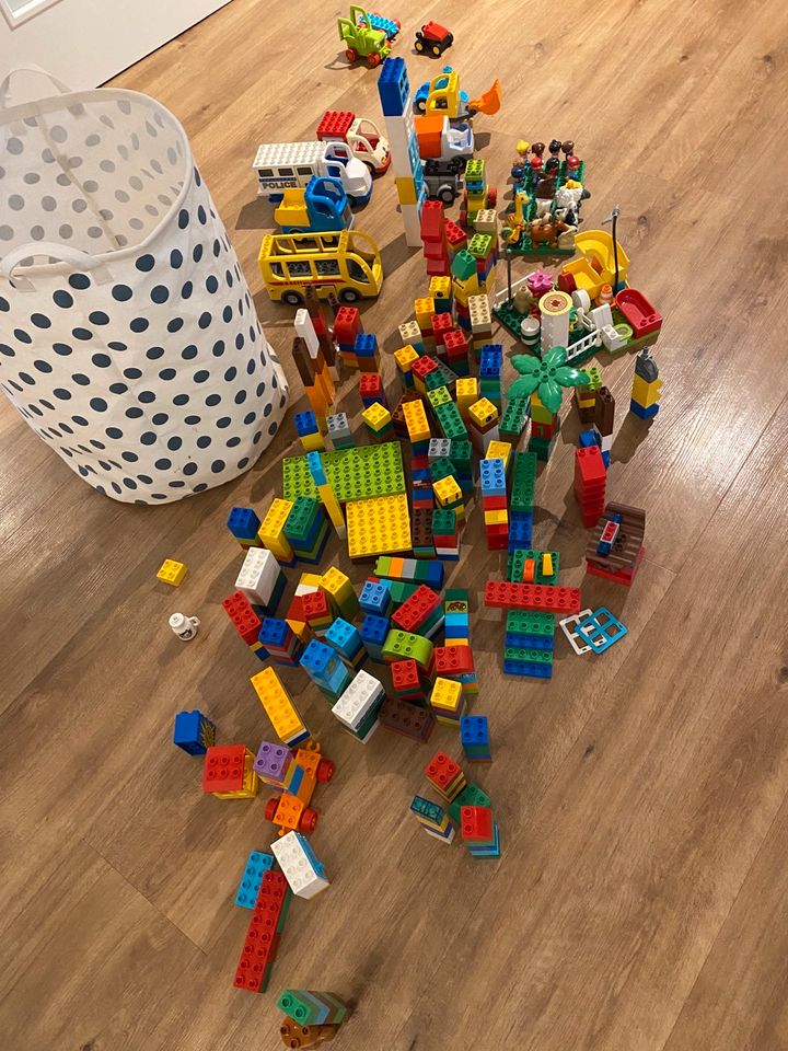 Lego Duplo ca 500 teile in Hamburg