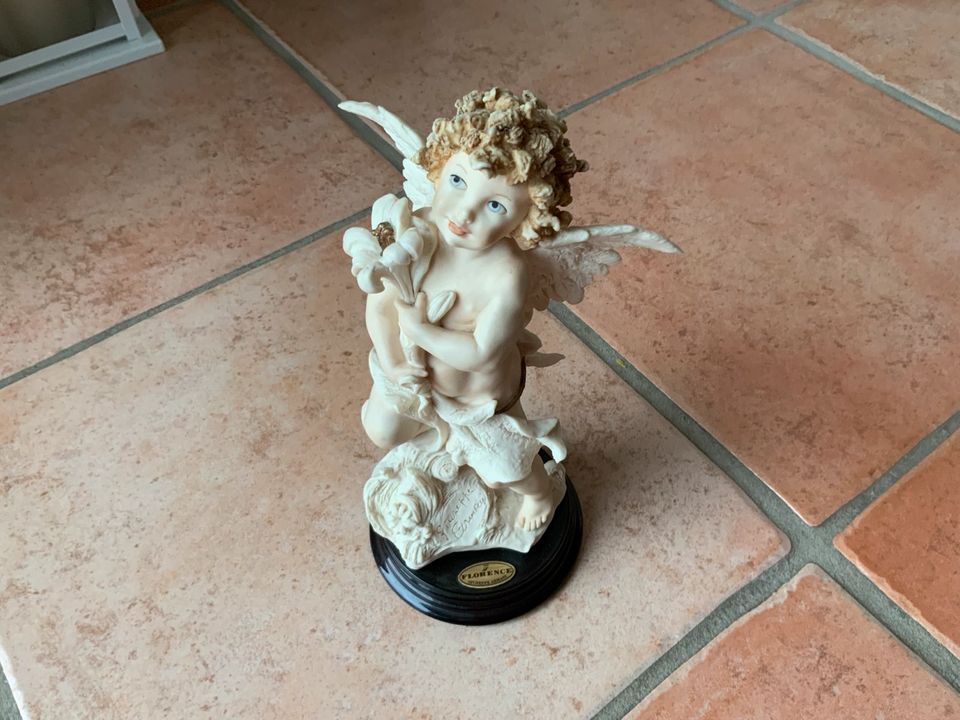 Guiseppe Armani Innocence Little Angel Skulptur in Ratingen