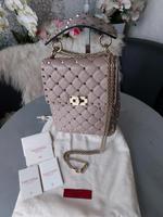 Original Valentino Tasche Rockstud Spike blass rosa Topzustand  Saarland - Völklingen Vorschau