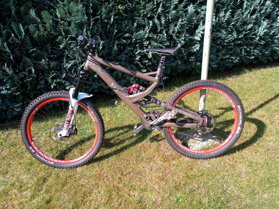 Rotwild R.E.D one extreme Mountainbike fully in Schopp