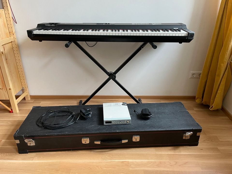 Master Keyboard Studio 1100/ e piano in Leipzig