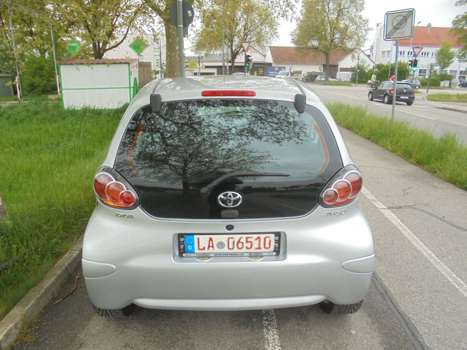 Toyota Aygo "AYGO-COOL"silver,originale 54000 KM ! in Landshut