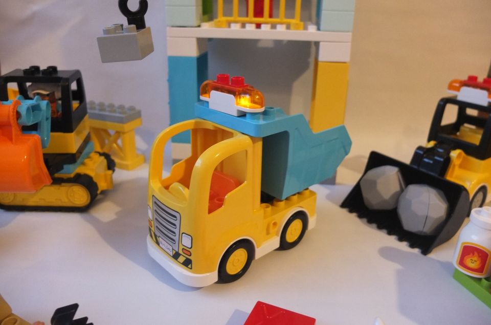 Lego Duplo Grosse Baustelle mit Licht und Ton 10933 in Ottensoos