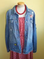 Jeansjacke edc blau Jacke Gr XL destroy und Patches neuwertig Berlin - Schöneberg Vorschau