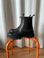 Arket Stiefel Gr 41 Chunky-Sole Leather Boots Leder Schwarz Hessen - Offenbach Vorschau