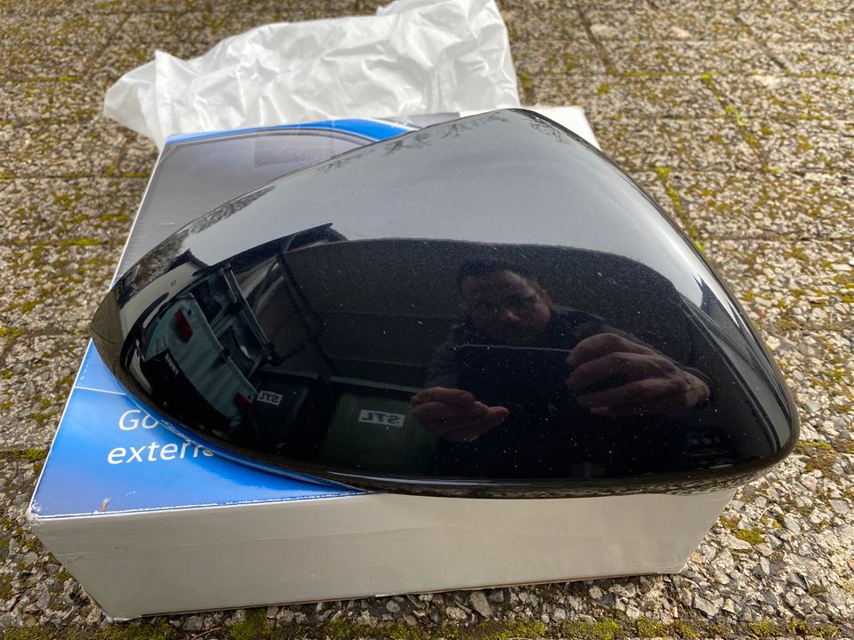 Spiegelkappe Beifahrer Golf VII schwarz metallic in Lüdenscheid