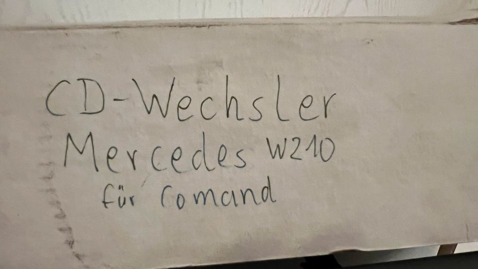 Mercedes W210 / 140 etc CD Wechsler in Erwitte