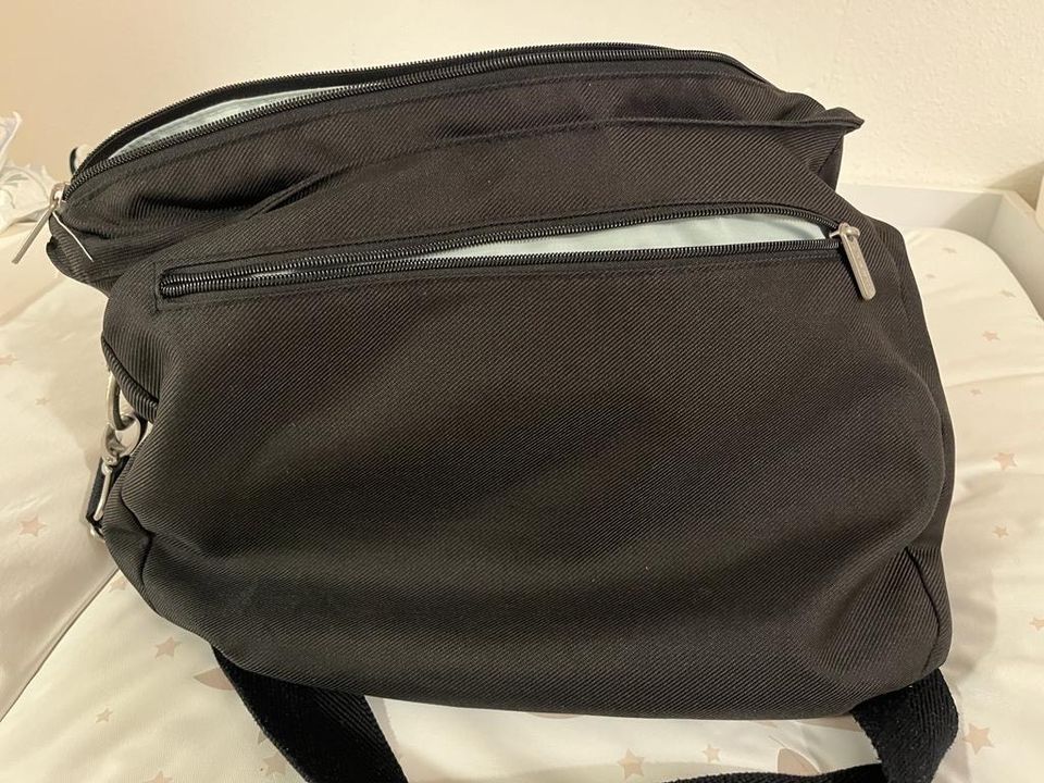 Lässig Wickeltasche Umhängetasche Kinderwagentasche Babytasche in Gladbeck