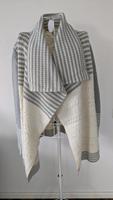 Dicke warme GAP Woll Strickjacke / Cardigan + gratis Longshirt Hessen - Hattersheim am Main Vorschau