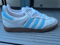 Adidas Samba Sneaker Gr 38 weiß hellblau Leipzig - Seehausen Vorschau