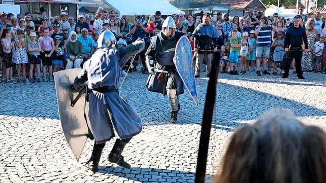 Schwertkampf und Bogenschiessen in Jüterbog Mittelalter BRG in Luckenwalde