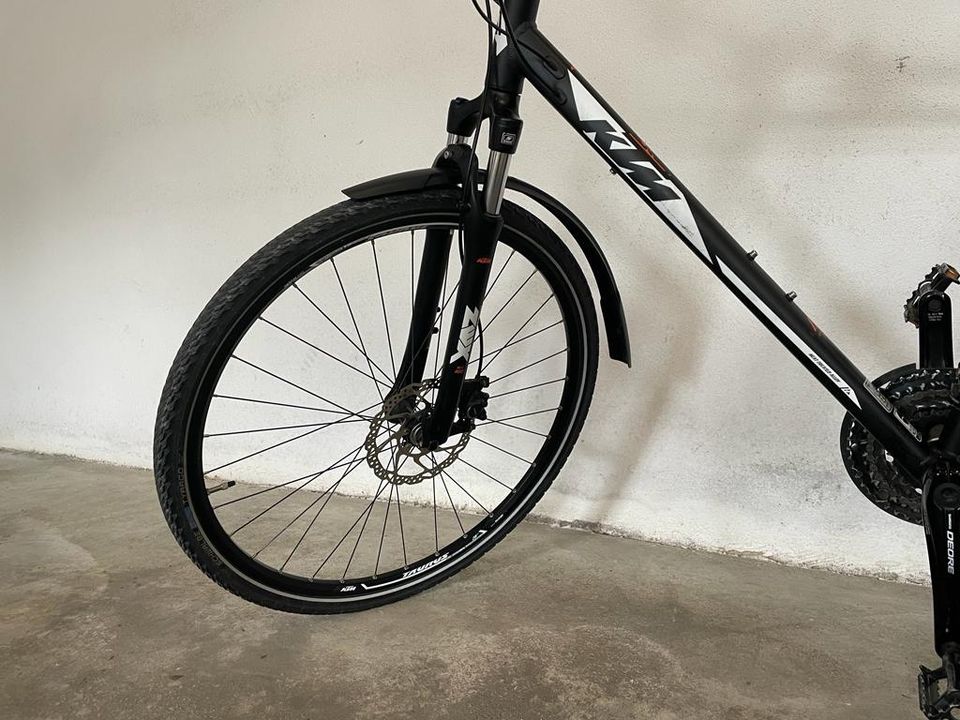 Herren Fahrrad 28“ KTM - Rahmenhöhe 63cm in Bindlach